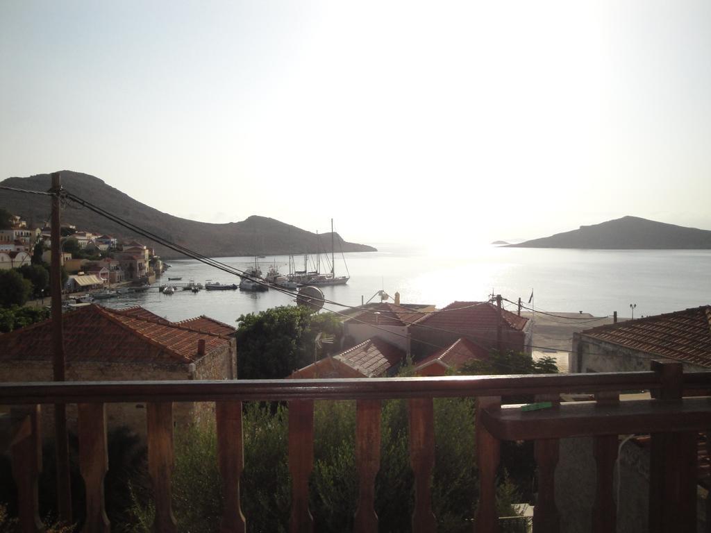 Villa Chrysodimi Chalki Town Værelse billede