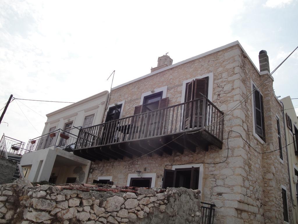 Villa Chrysodimi Chalki Town Værelse billede