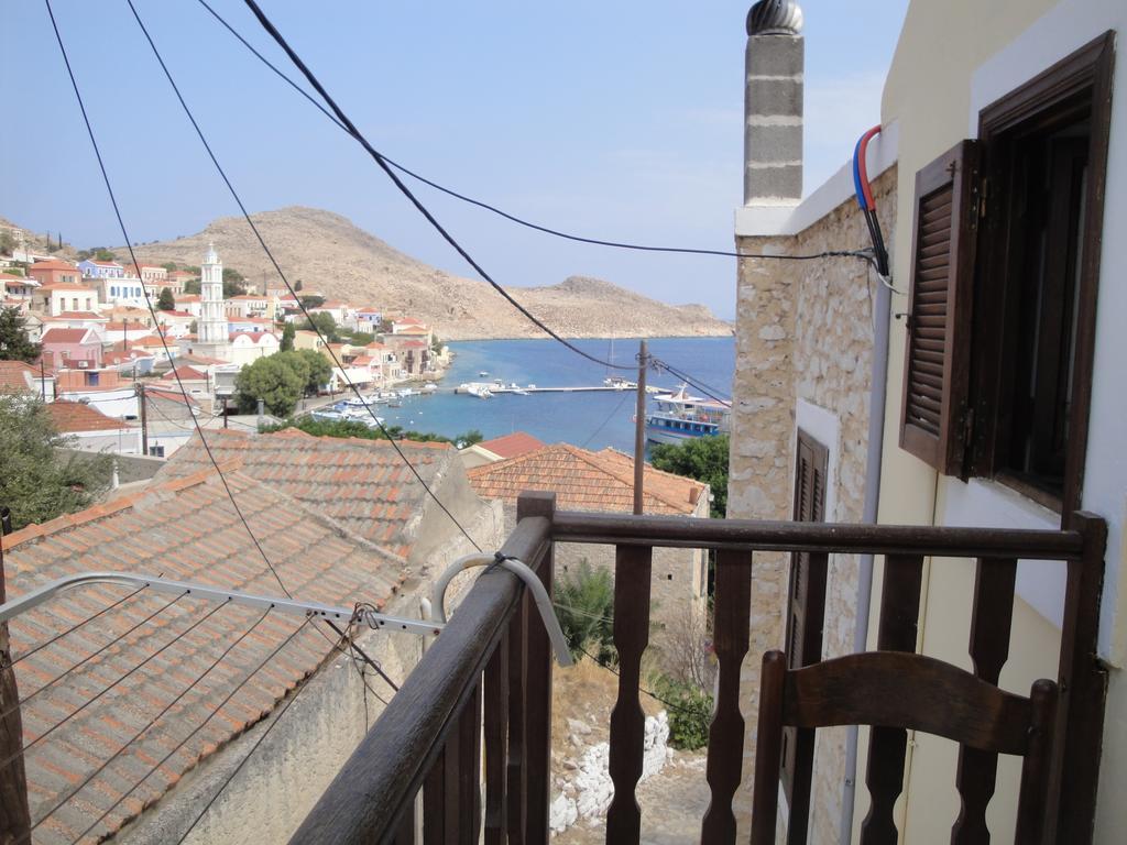 Villa Chrysodimi Chalki Town Værelse billede