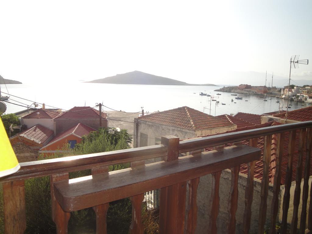 Villa Chrysodimi Chalki Town Værelse billede