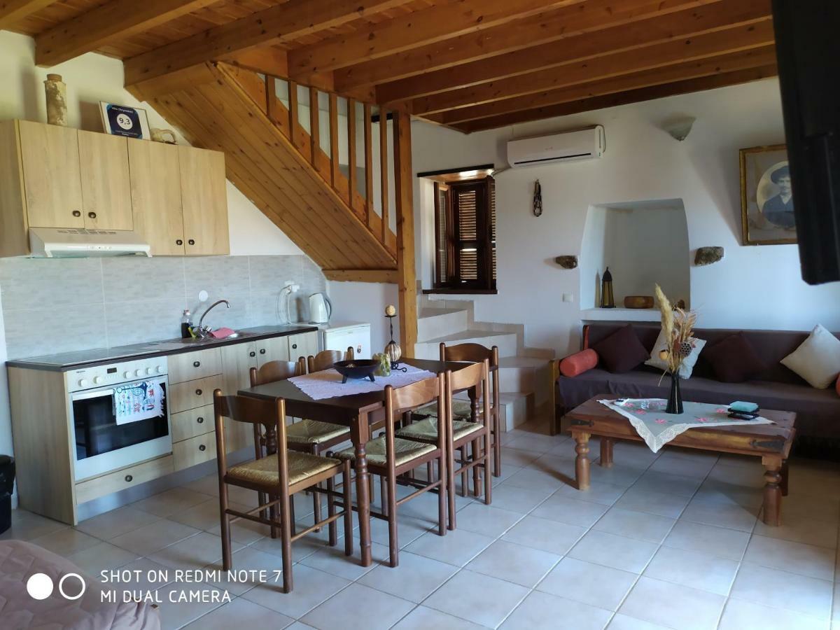Villa Chrysodimi Chalki Town Eksteriør billede