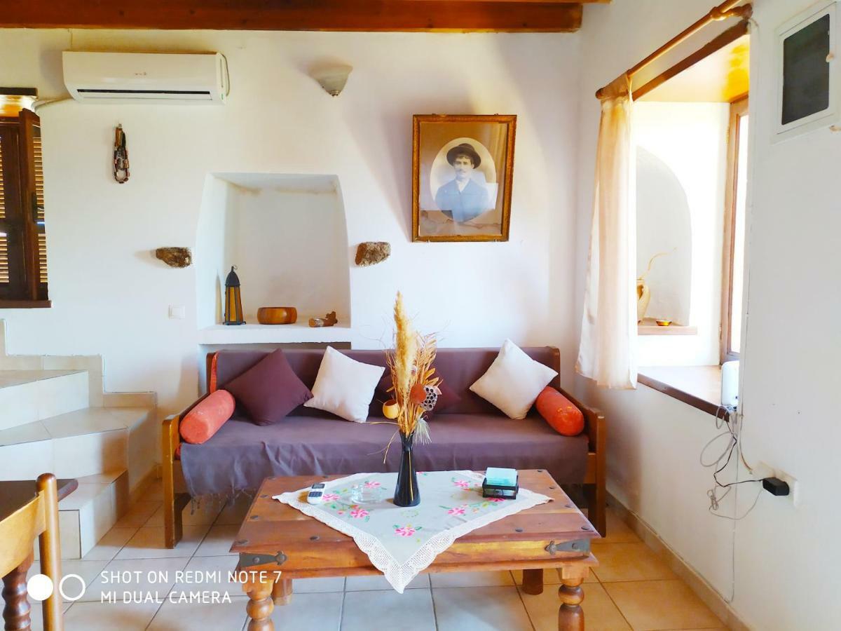 Villa Chrysodimi Chalki Town Eksteriør billede