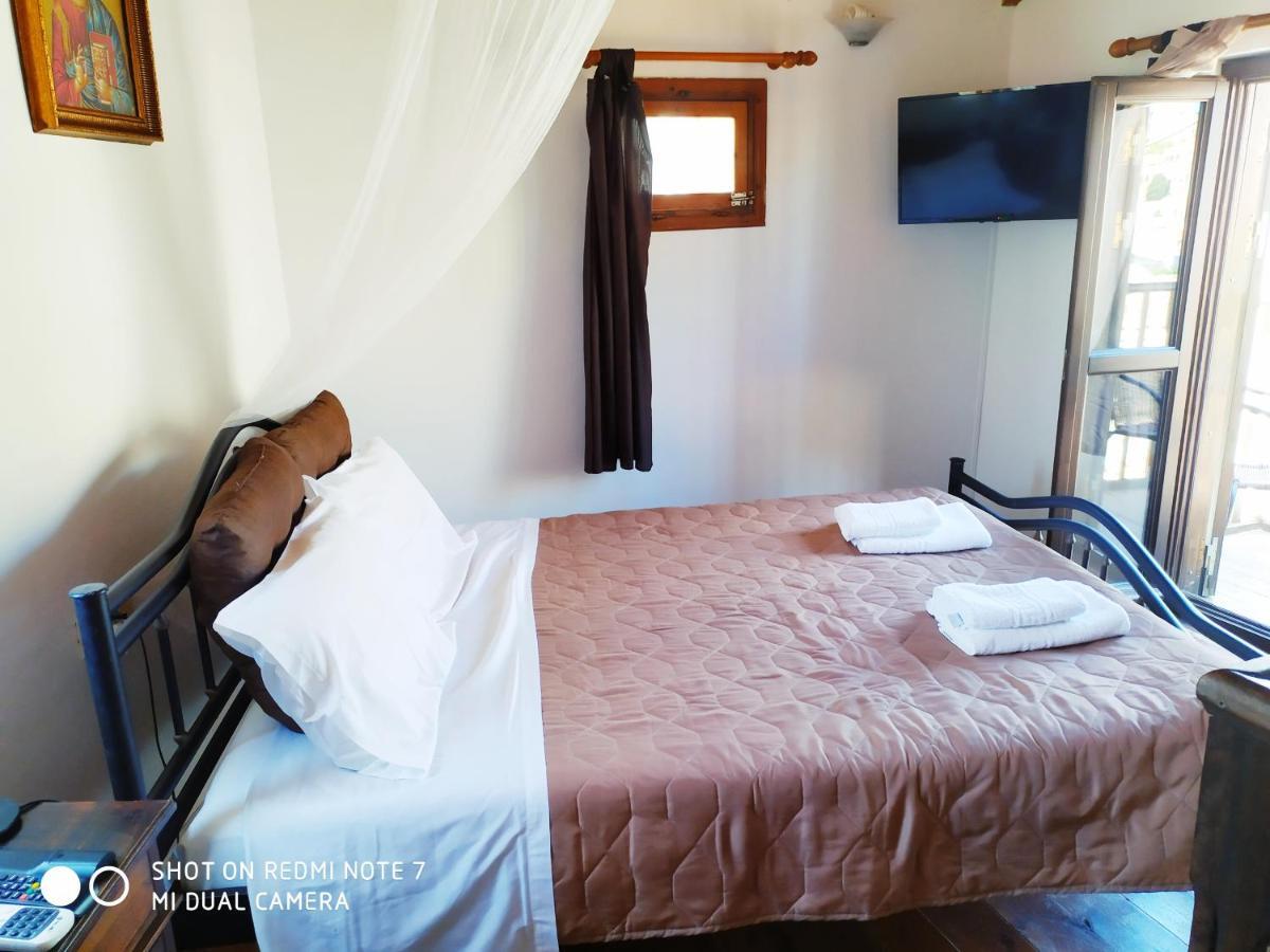 Villa Chrysodimi Chalki Town Eksteriør billede