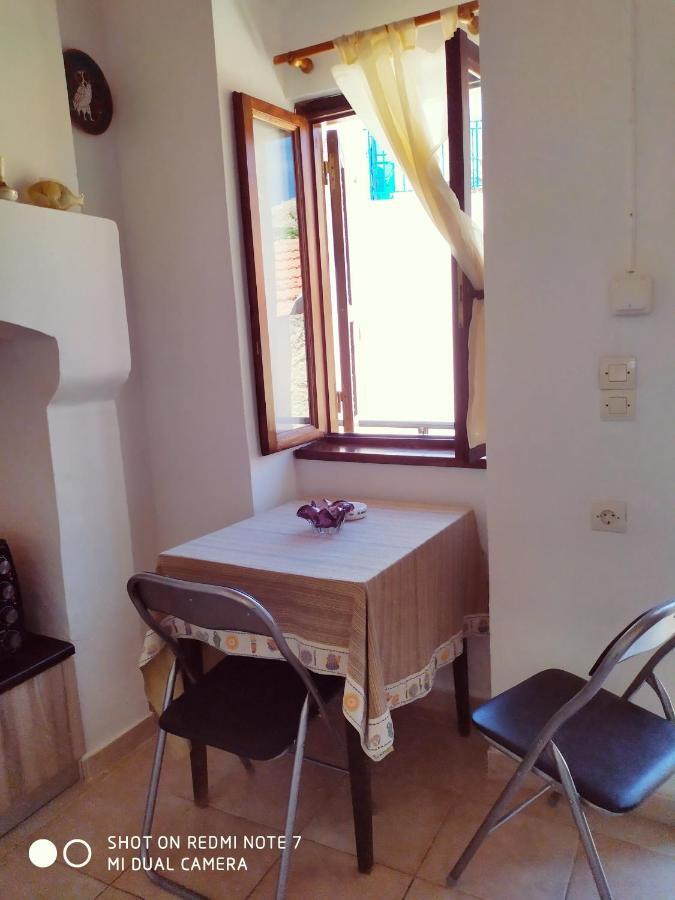 Villa Chrysodimi Chalki Town Eksteriør billede